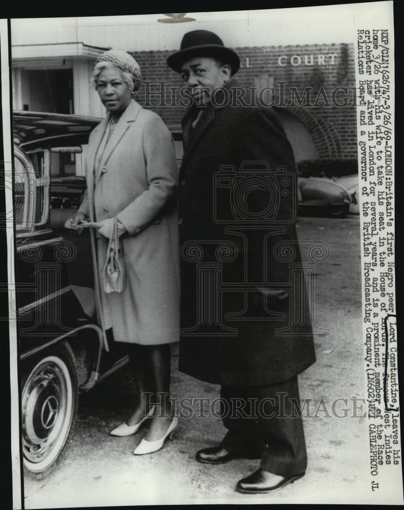 1969 Press Photo Britain&#39;s First Black Peer Lord Constantine &amp; Wife Leaving Home - Historic Images