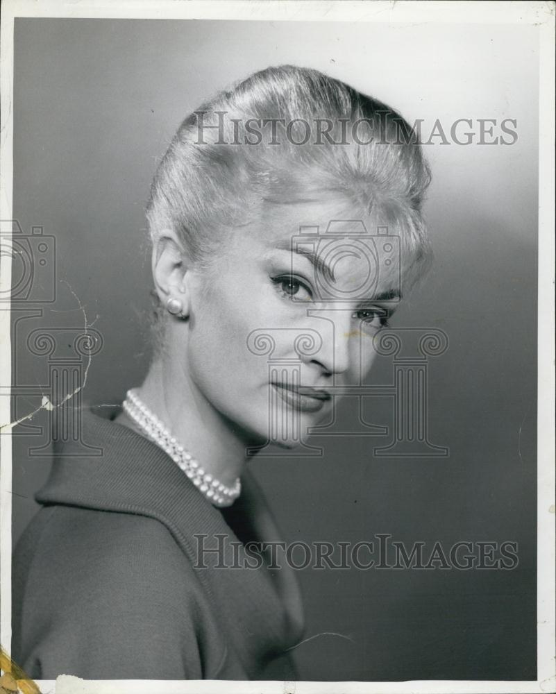 Press Photo Julie Dane Channel 5 Movie Actress Tv star Model - RSL02647 - Historic Images