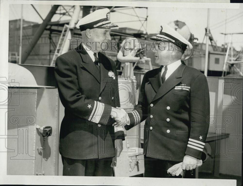 1956 Press Photo Rear Adm John Daniels, Commander J R Payne - RSL06341 - Historic Images