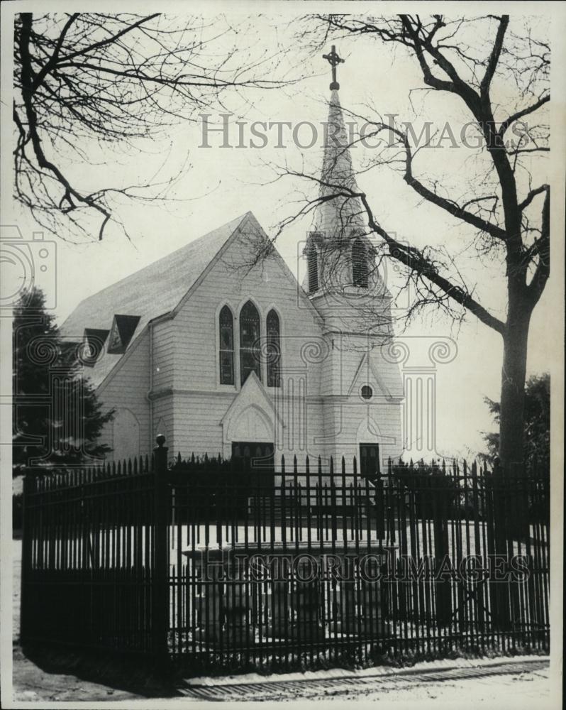 1975 Press Photo Rev Patrick J Paver Memorial - RSL45101 - Historic Images