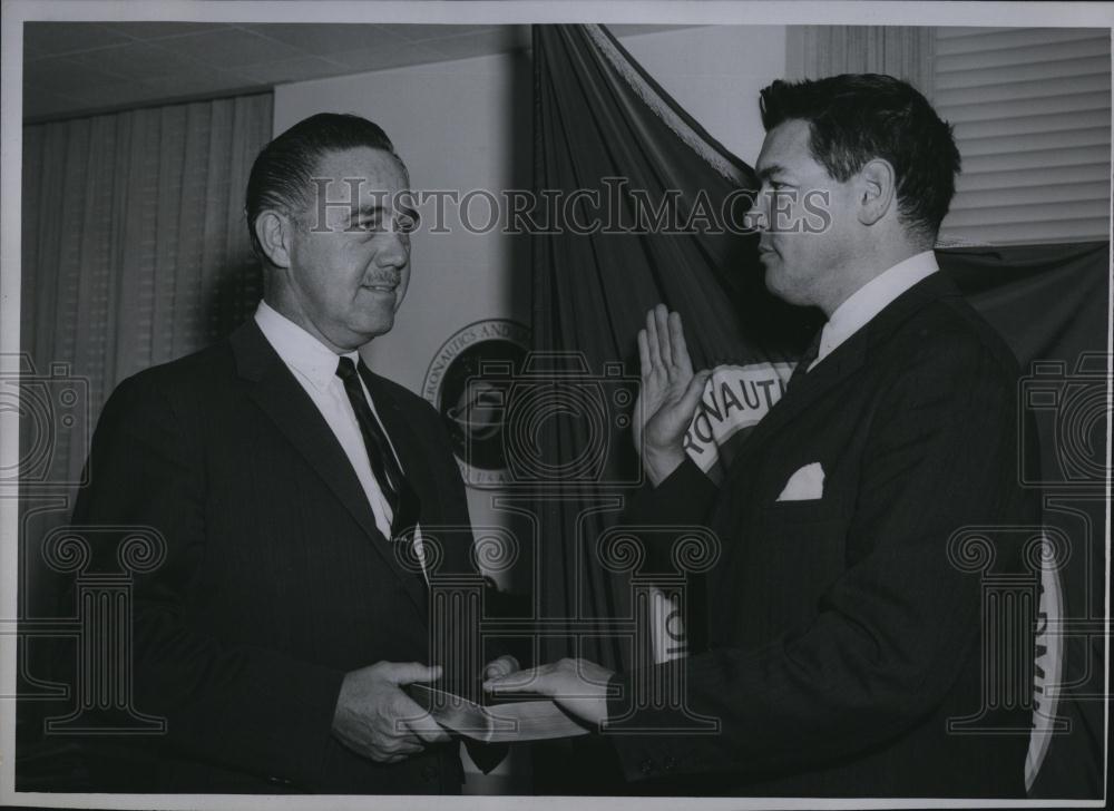 1966 Press Photo Dr David Middleton Dr Winston Kock - RSL86051 - Historic Images
