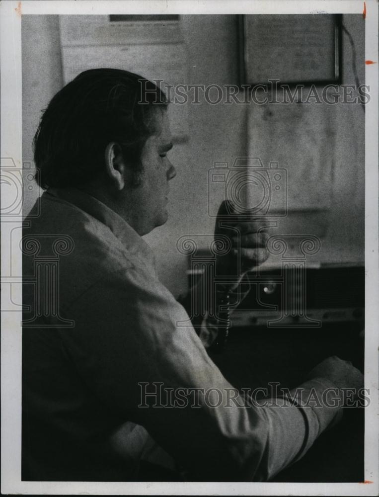 1973 Press Photo Bob Potts, blind radio operator for US 19 Volunteer Fire Dept - Historic Images