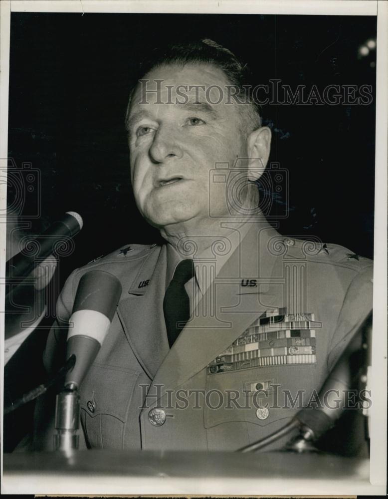 1954 Press Photo Maj Gen Cornelius Ryan Testifies At McCarthy-Army Investigation - Historic Images