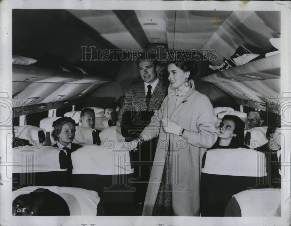 1956 Press Photo John and Betty Marsh - RSL89379 - Historic Images