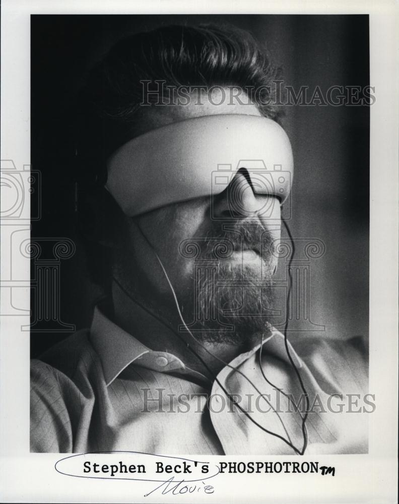 Press Photo Stephen Beck staring in the movie &quot;Phosphotron&quot; - RSL84565 - Historic Images