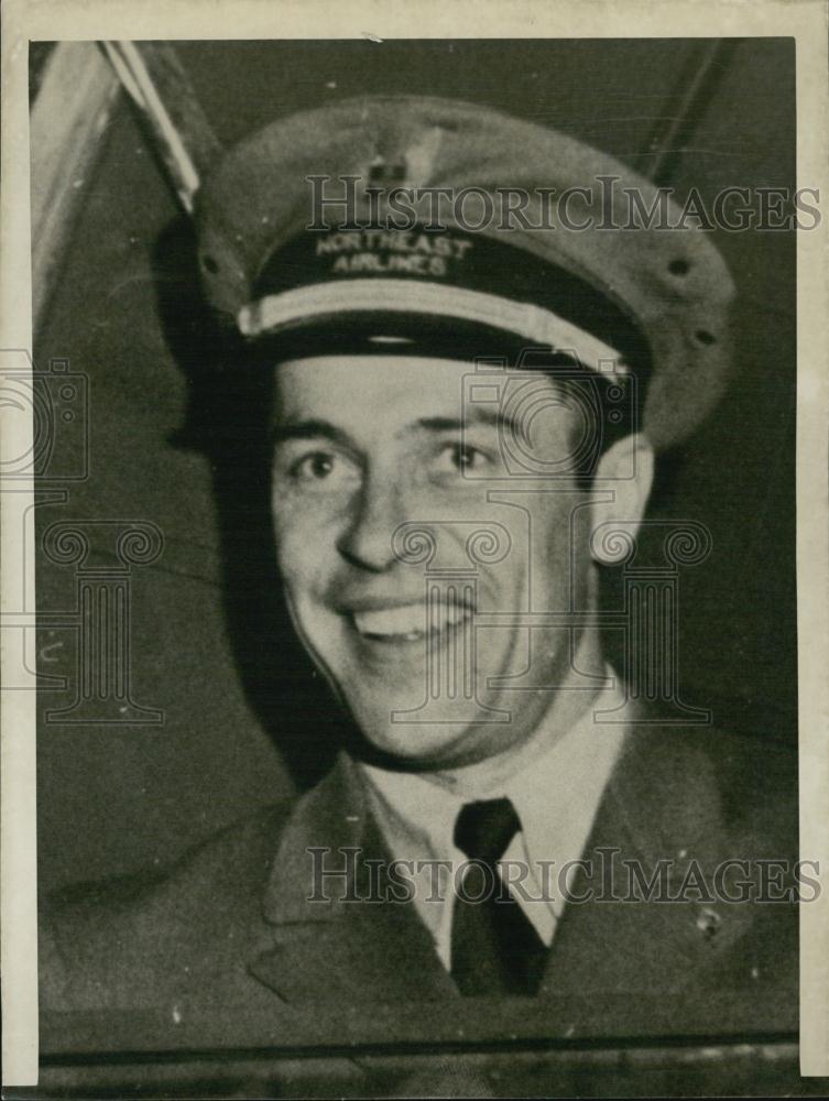 1954 Press Photo Captain Peter Dana Northwest Airlines Pilot - RSL02633 - Historic Images