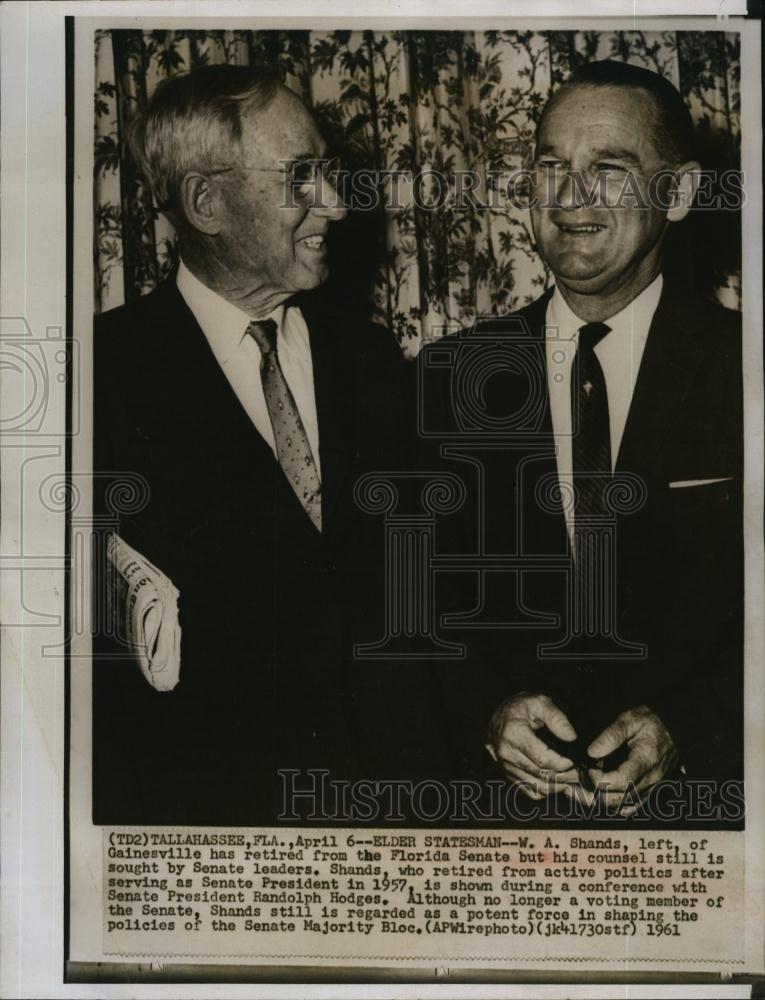 1961 Press Photo W A Shands, retiree of Florida Senate, with Randolph Hodges - Historic Images