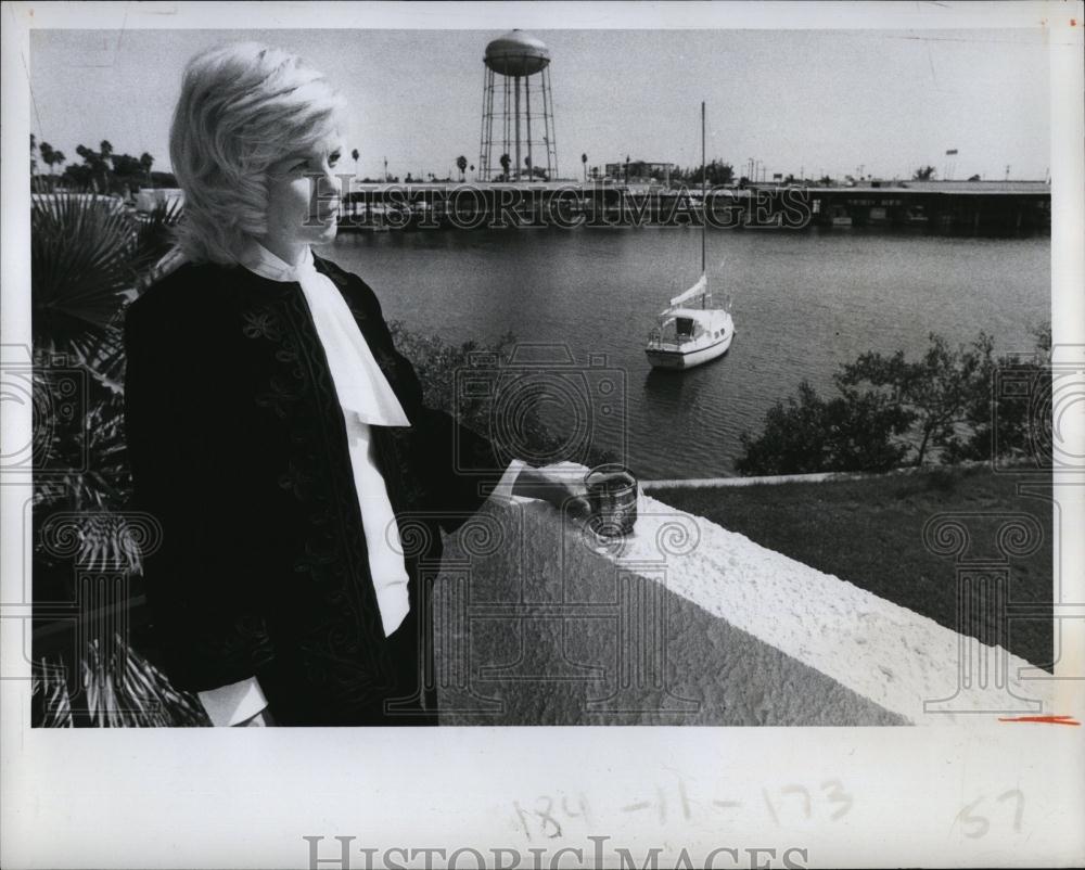 1974 Press Photo Ricky Ann wearing black velvet pant suit &amp; white blouse - Historic Images