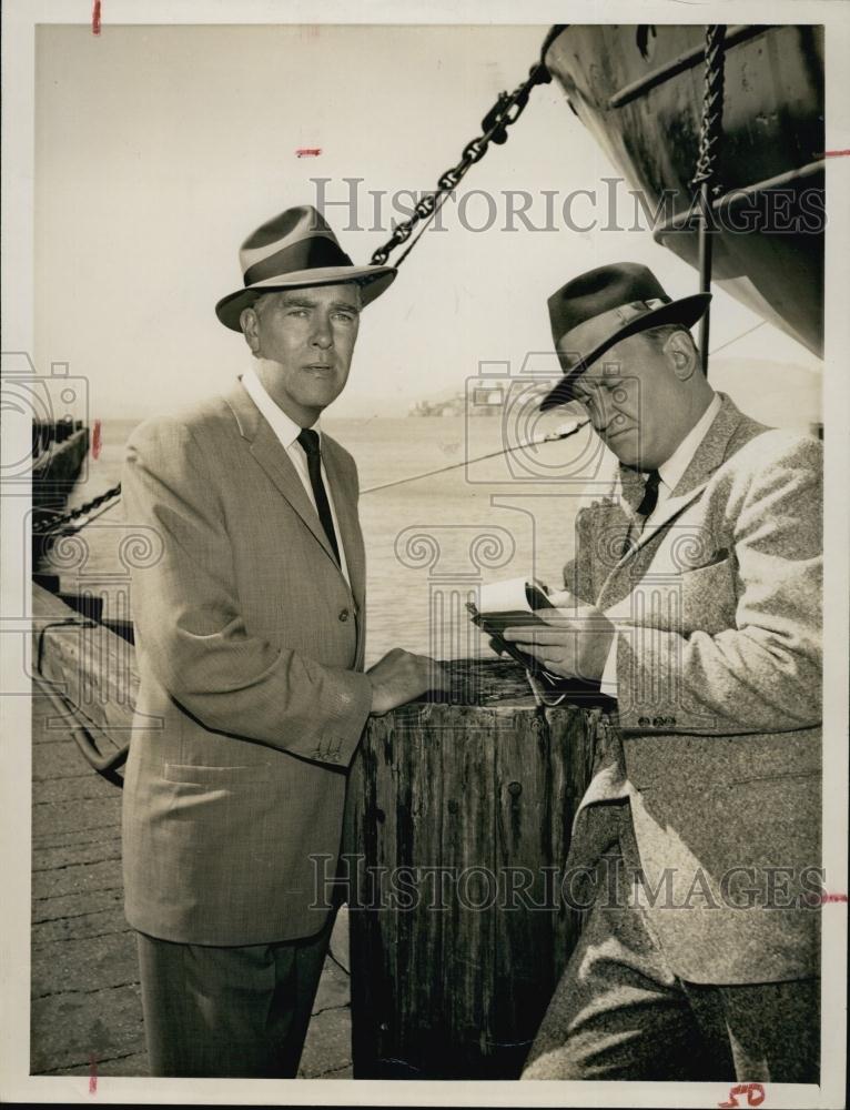 1957 Press Photo Actors Tom Tully and Warner Anderson in Lineup - RSL65301 - Historic Images