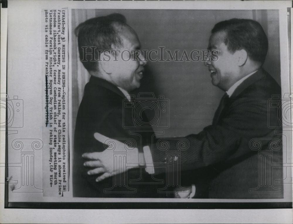 1971 Press Photo Prince Norodom Sihanouk Cambodia North Vietnam Nguyen Duy Trinh - Historic Images