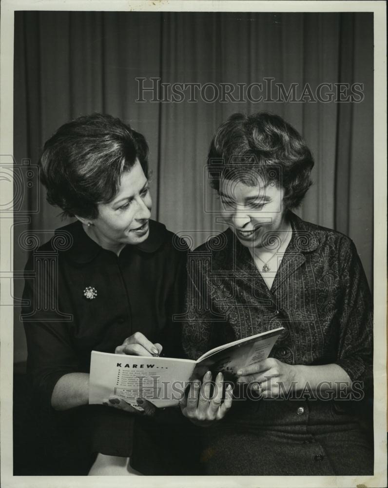 1961 Press Photo Fund Drive United Order True Sisters Mrs William Weisberg - Historic Images