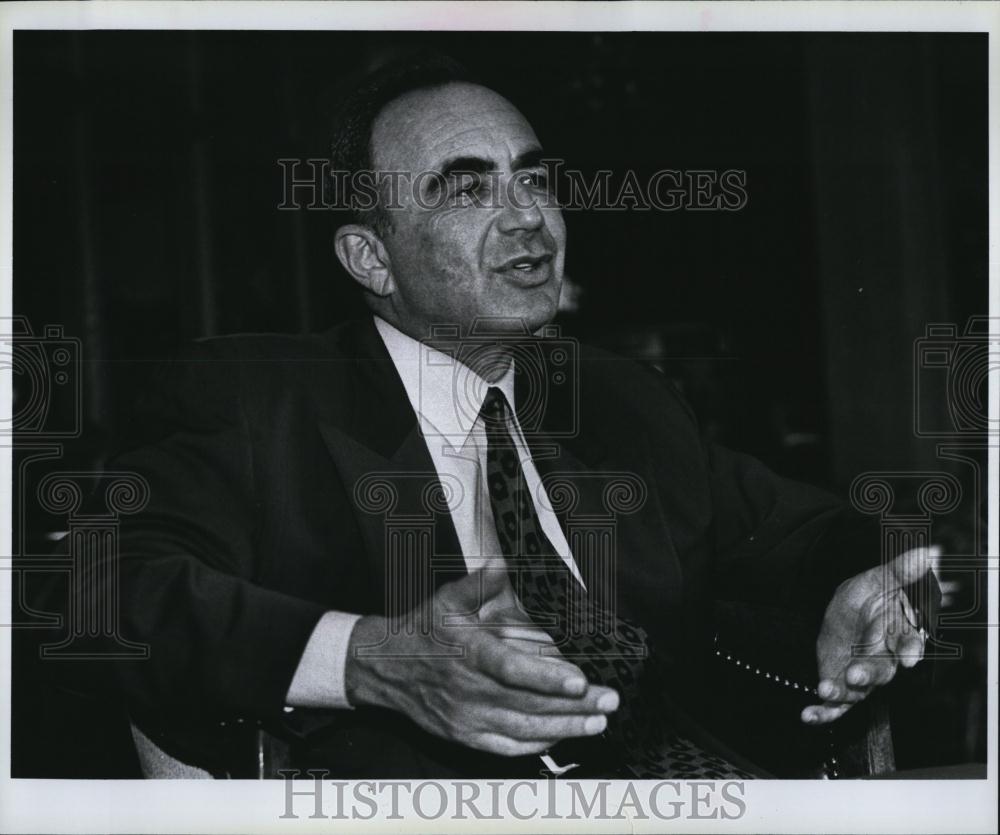 1996 Press Photo Attorney Robert Shapiro on his book tour - RSL85759 - Historic Images
