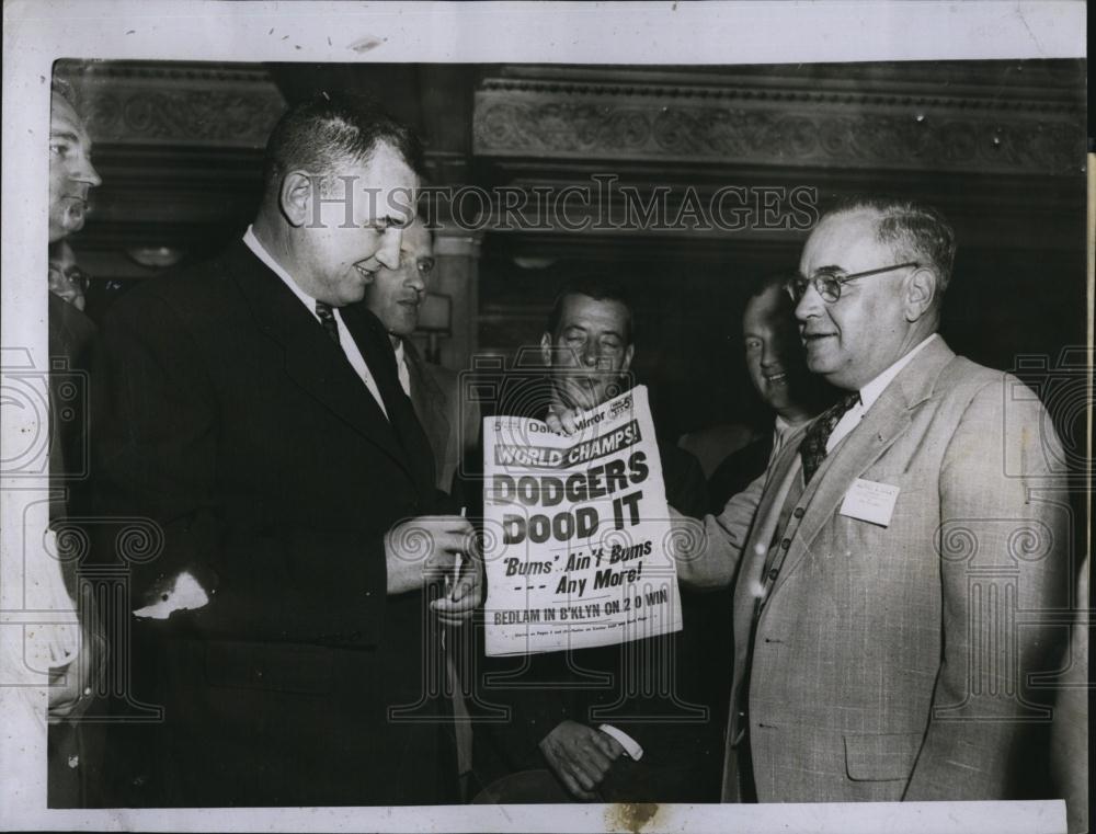 1955 Press Photo Al Cole Dodger victory visiting Russians tour Braintree - Historic Images