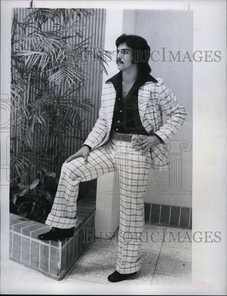 1973 Press Photo New fashions for men on a male model - RSL93149 - Historic Images