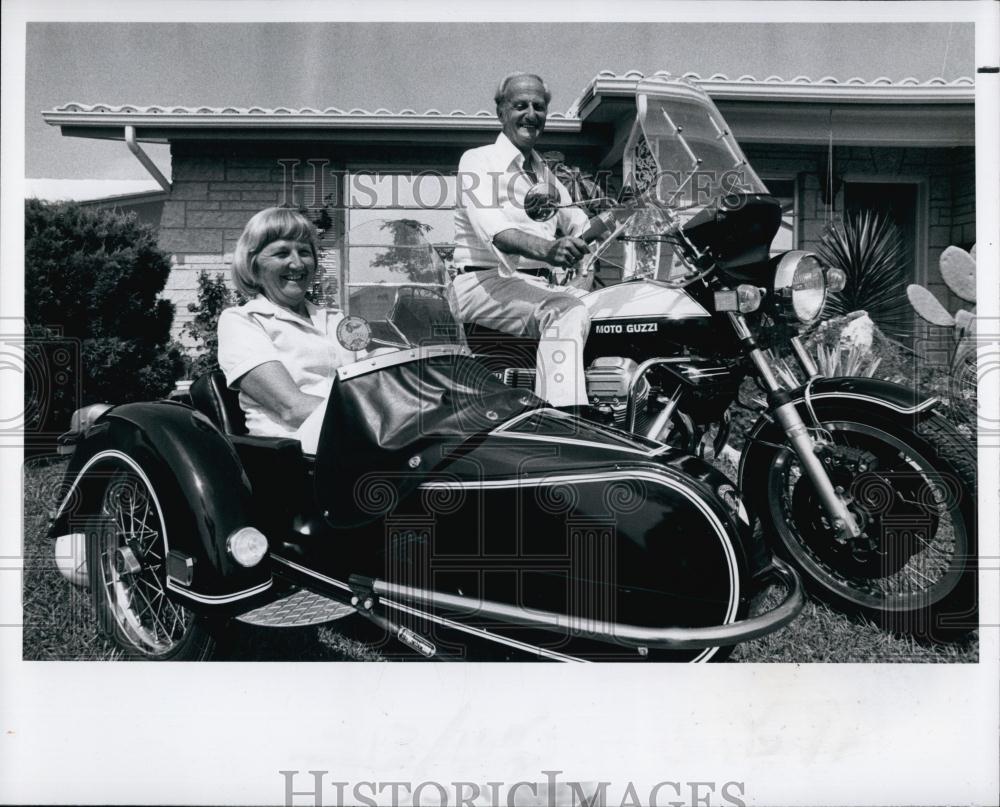 1978 Press Photo Fred and Marianne Werhane on their motorcyclesthey - RSL66969 - Historic Images