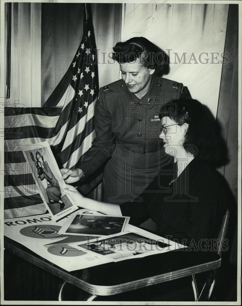 1953 Press Photo PvtMildred A Carlson Of Women&#39;s Army Corps - RSL44297 - Historic Images