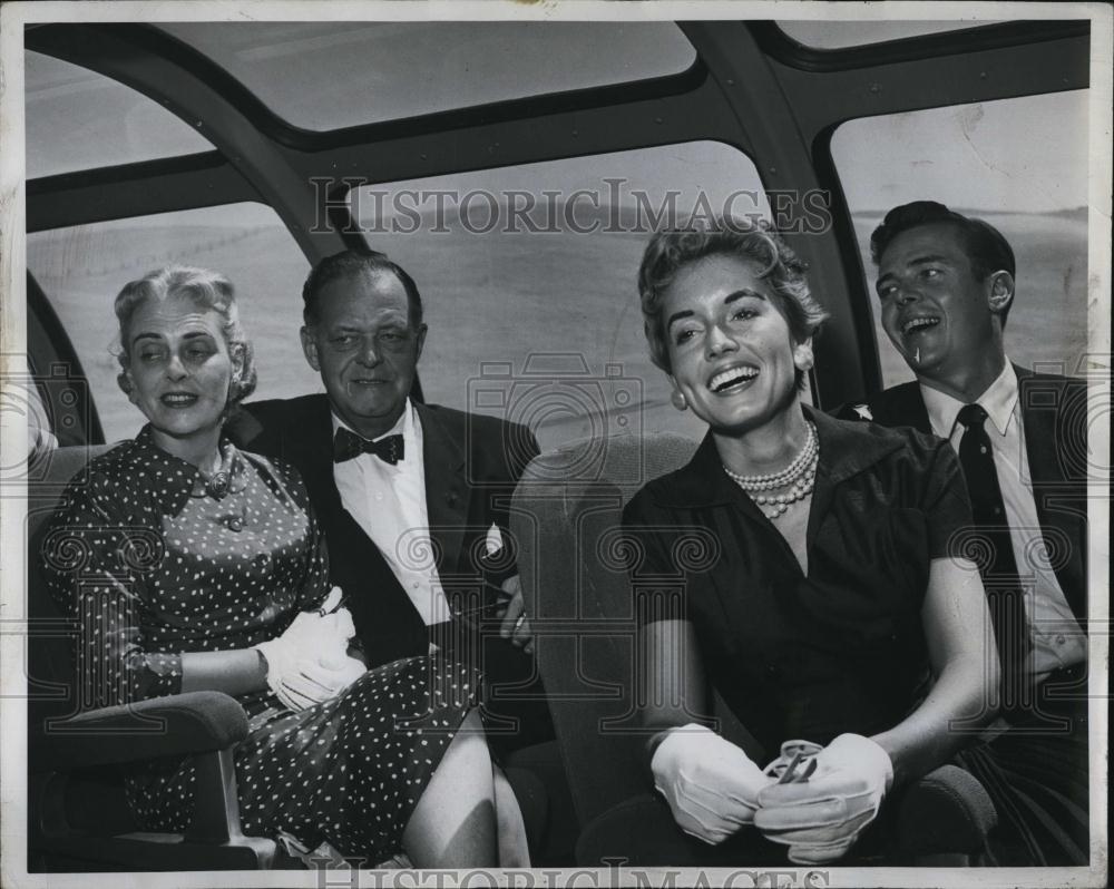 1958 Press Photo Mr and Mrs Louis De Rochement John & Betty Marsh - RSL89381 - Historic Images