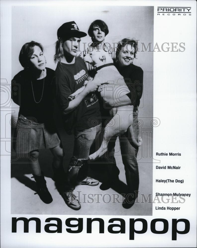 Press Photo &quot;Magnapop&quot; R Morris,D McNair,Haley the Dog,S Mulvaney,L Hopper - Historic Images