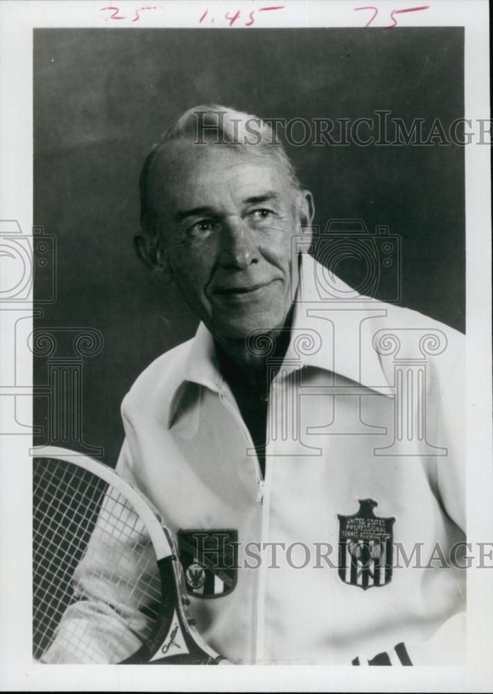 1976 Press Photo Fritz Weinheimer Tennis Professional At Tarpon Woods Club - Historic Images