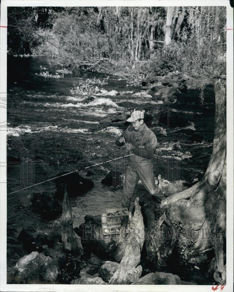 Press Photo Fishing in the Hillsborough River - RSL65895 - Historic Images