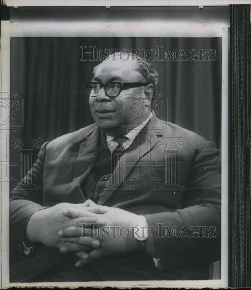 1967 Press Photo King To Be Tupou IV Tonga Weighs In At 300 Pounds Polynesia - Historic Images