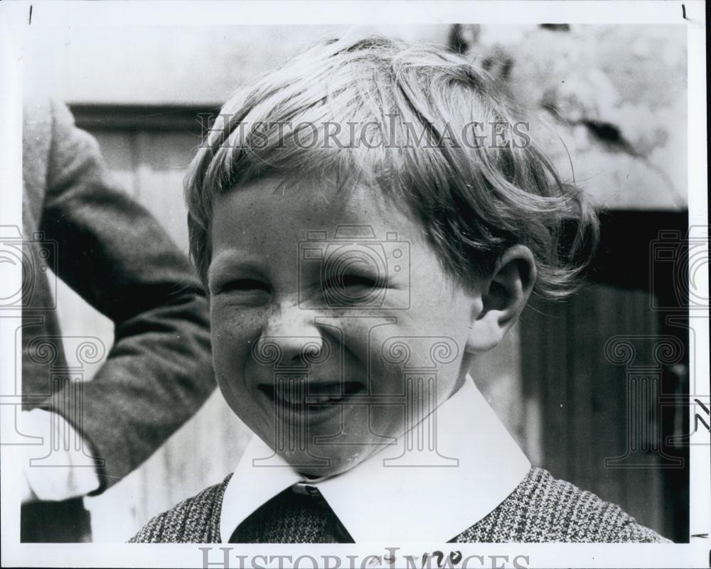 1974 Press Photo Actor Paul Carey in &quot;An Only Child&quot; on PBS TV - RSL66287 - Historic Images