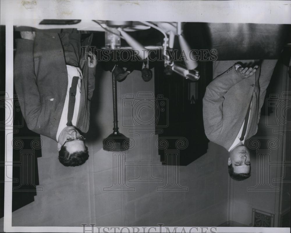 1958 Press Photo Douglas Perry at communist hearing - RSL88695 - Historic Images