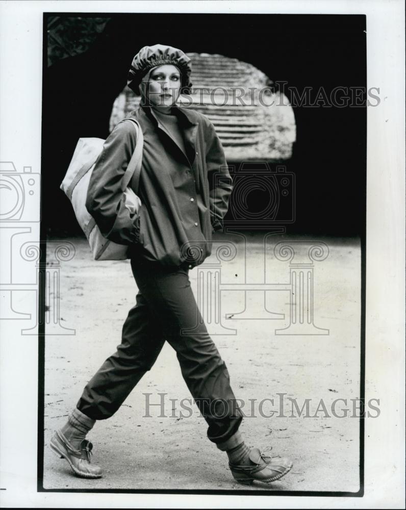 1978 Press Photo Bonnie Cashin suitable Rainwear Gringos Pants - RSL59433 - Historic Images