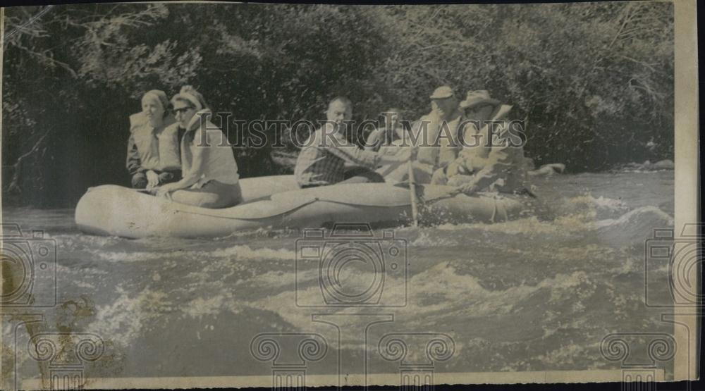 1966 Press Photo Supreme Court Justice William Douglas &amp; his wife rafting - Historic Images