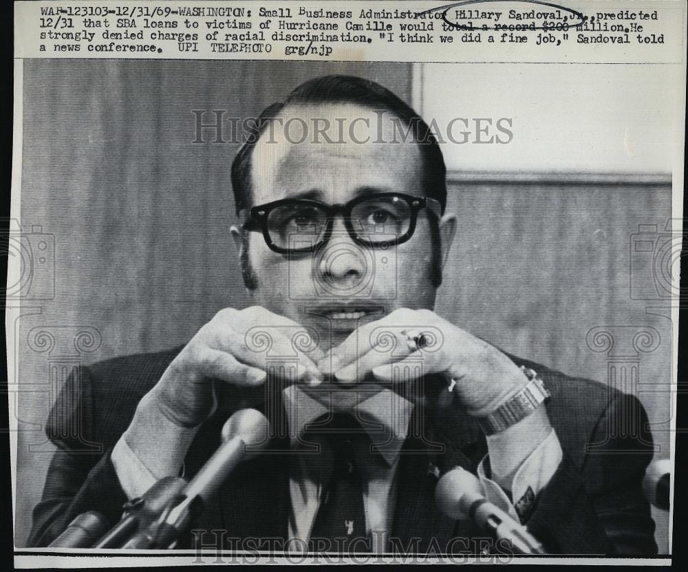 1969 Press Photo Small Business Administrator Hillary Sandoval Jr Washington - Historic Images