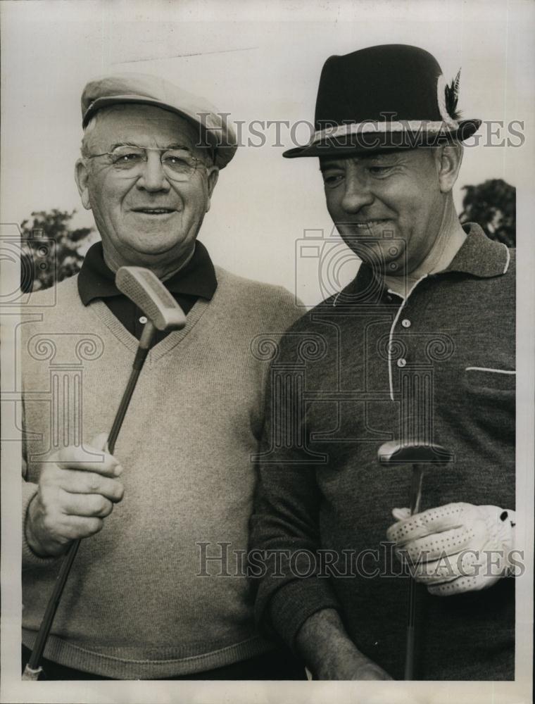 Press Photo Bruce Coffin &amp; Richard Toney On The Course - RSL91685 - Historic Images