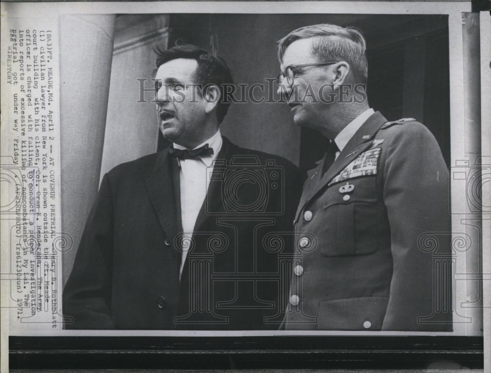 1971 Press Photo Col Oran K Henderson &amp; Attorny Henry B Rothblatt At Court - Historic Images