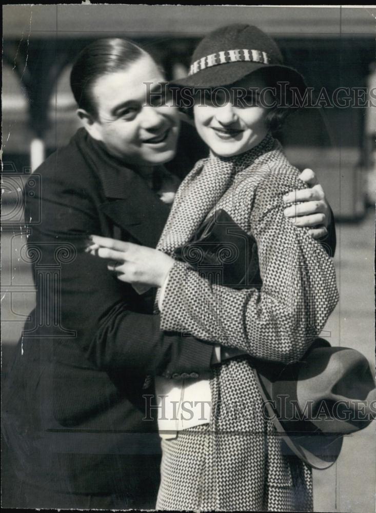 1933 Press Photo Singer Morton Downey And Wife Actress Barbara Bennett - Historic Images