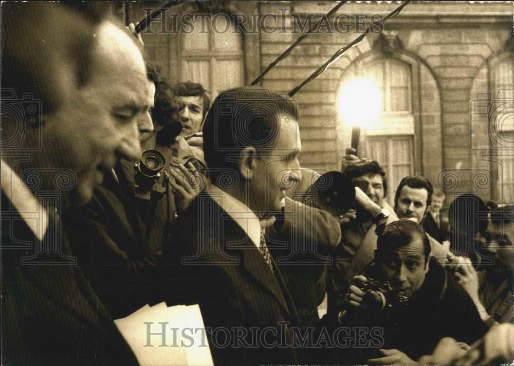 1973 Press Photo Press Conference Joseph Fontanet Raymond Marcellin Speaking - Historic Images