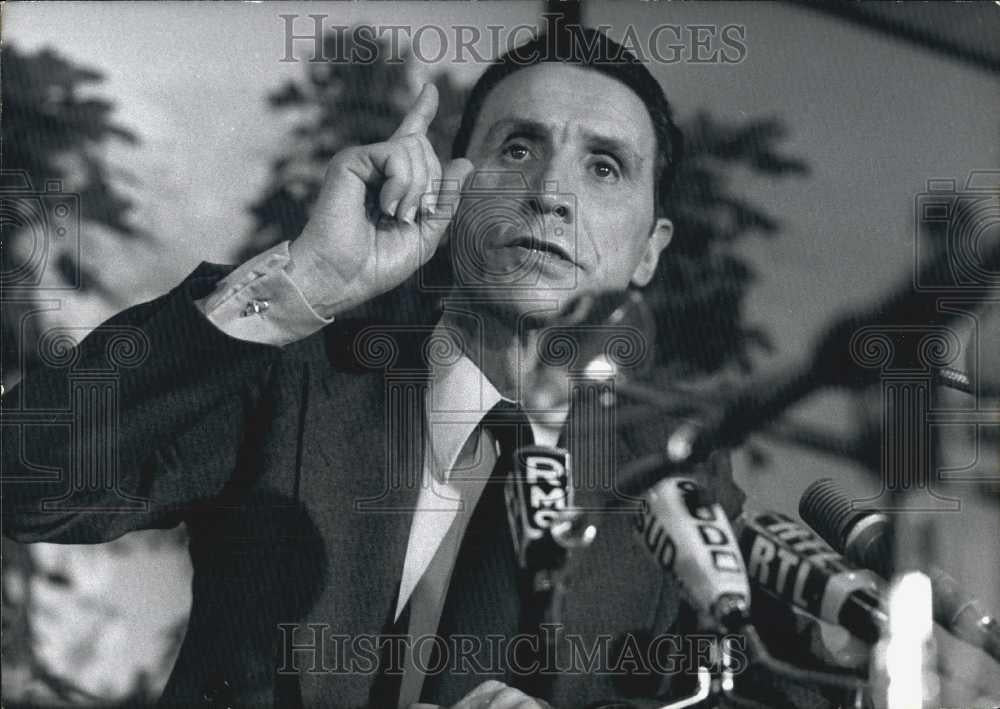 1974 Press Photo Presidential Campaign Jean Royer Speaking - Historic Images