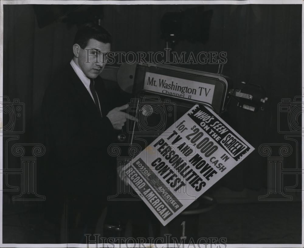 1956 Press Photo Mt Washington TV Announcer Bob Joyce as &quot;Commodore Bob &quot; - Historic Images