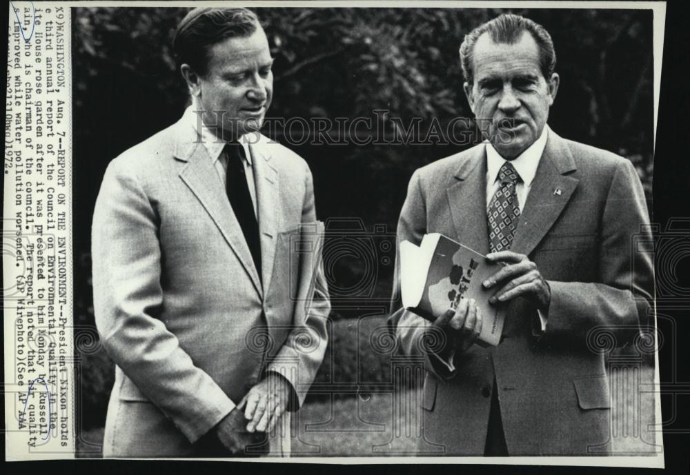 1972 Press Photo Russell Train With President Nixon Council On Env Quality - Historic Images