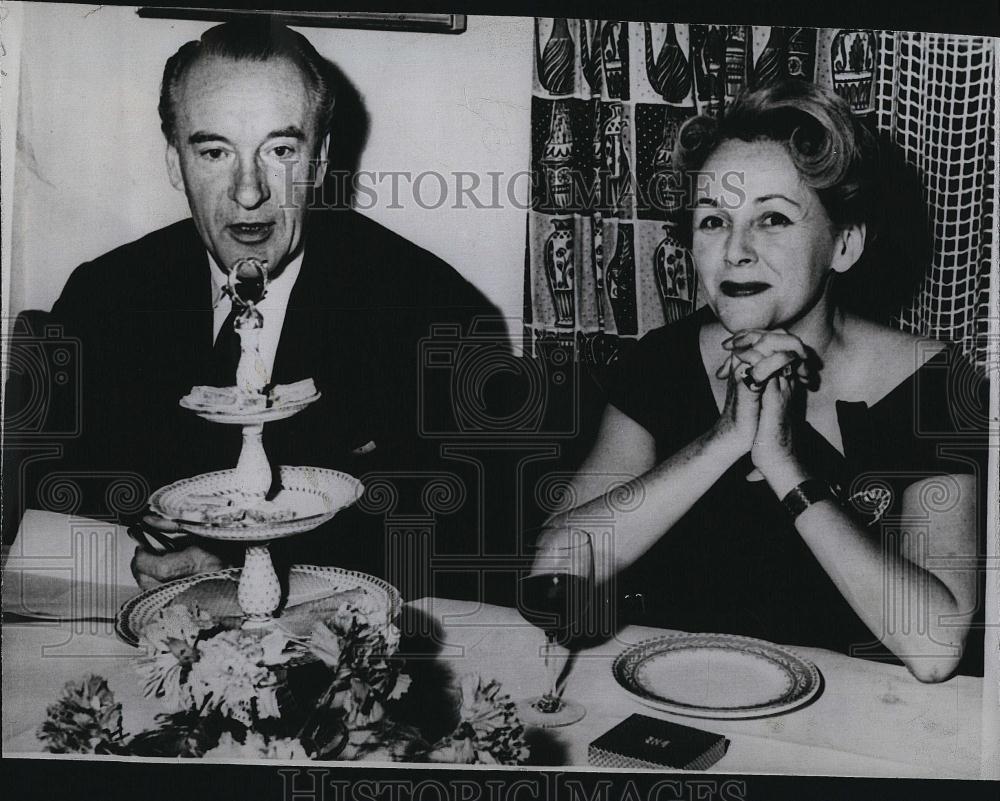 1959 Press Photo George Sanders &amp; New Wife Benita Hume - RSL85201 - Historic Images