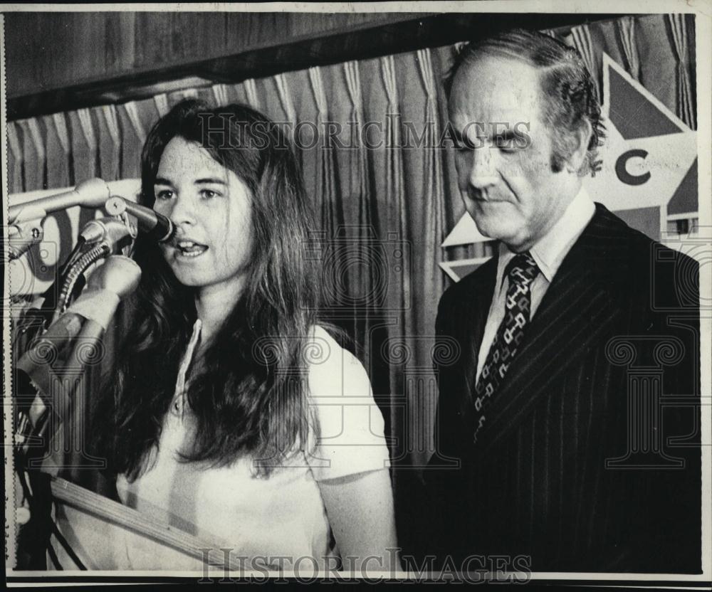 1972 Press Photo Kathleen Kennedy South Dakota Senator George McGovern Medford - Historic Images