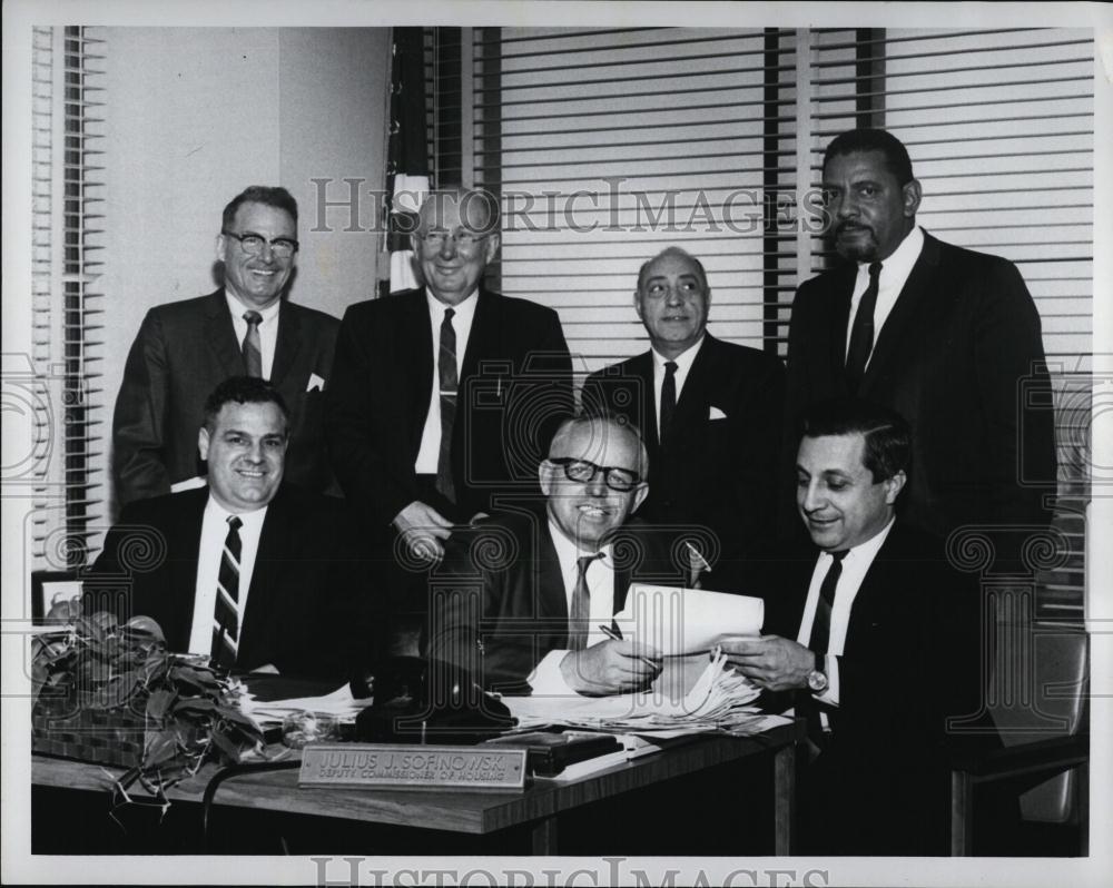 1968 Press Photo Fred Savignano, president of Concrete Construction Co - Historic Images