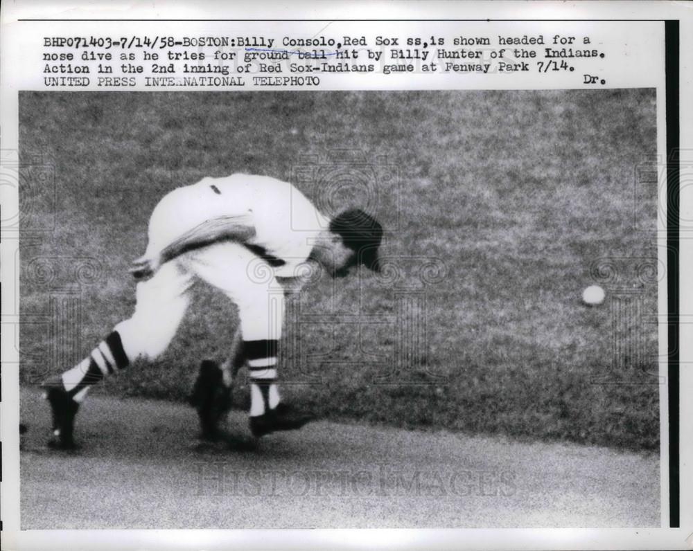 1958 Press Photo Boston Red Sox Billy Consolo Tries For Ground Ball Hit - Historic Images