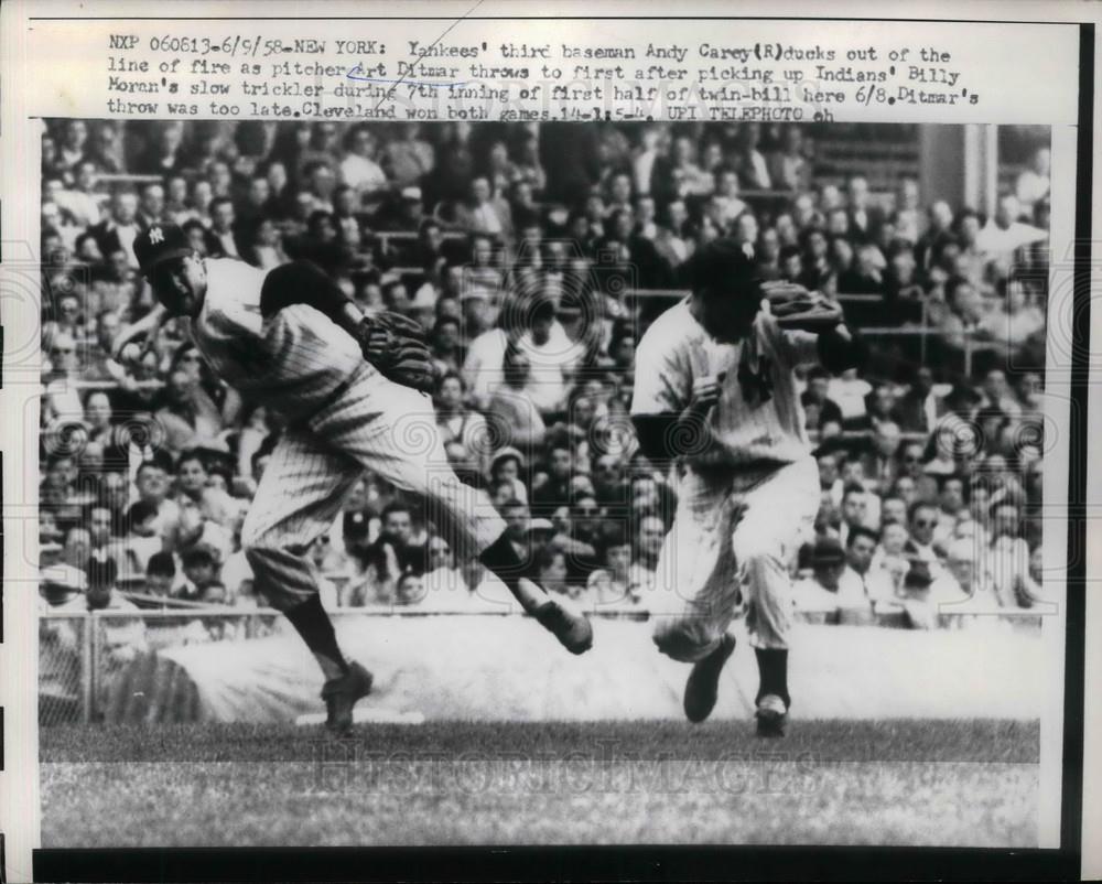 1958 Press Photo Yankees Third Baseman Andy Carey &amp; Pitcher Art Ditmar - Historic Images