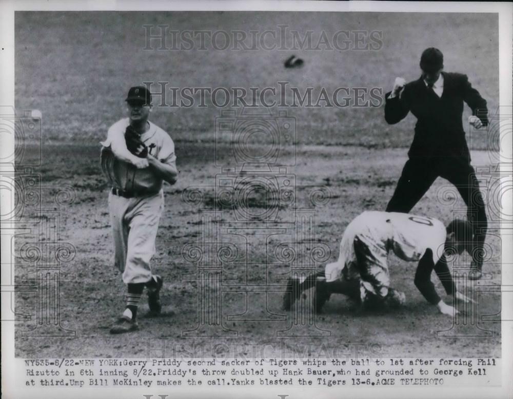 Press Photo Gerry Priddy Tigers Phil Rizutto Hank Bauer Yanks Tigers Game - Historic Images