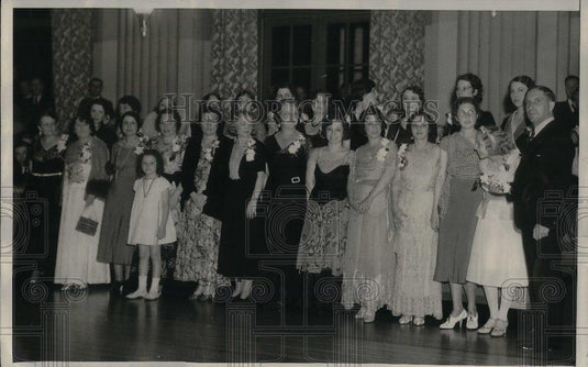 1932 Press Photo Mrs. Dave Banca * Mrs. J.M. Vaugh At Annual Ball - Historic Images