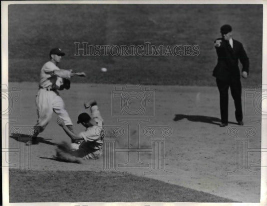 1941 Press Photo NY Giants Cinncinnati Reds M. NcCormach Burges Whitehad - Historic Images