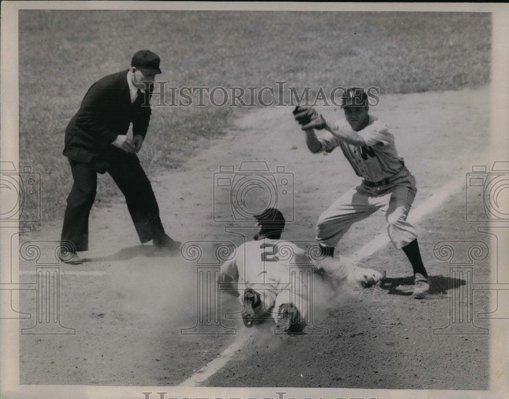 1947 Press Photo Thurman Tucker Centerfielder White Sox Eddy Yost Third Baseman - Historic Images