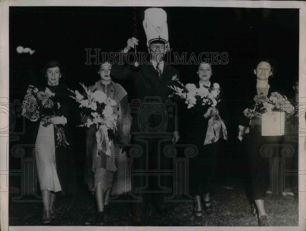1936 Press Photo St Louis Cardinals Dizzy Dean &amp; some women - nea05988 - Historic Images