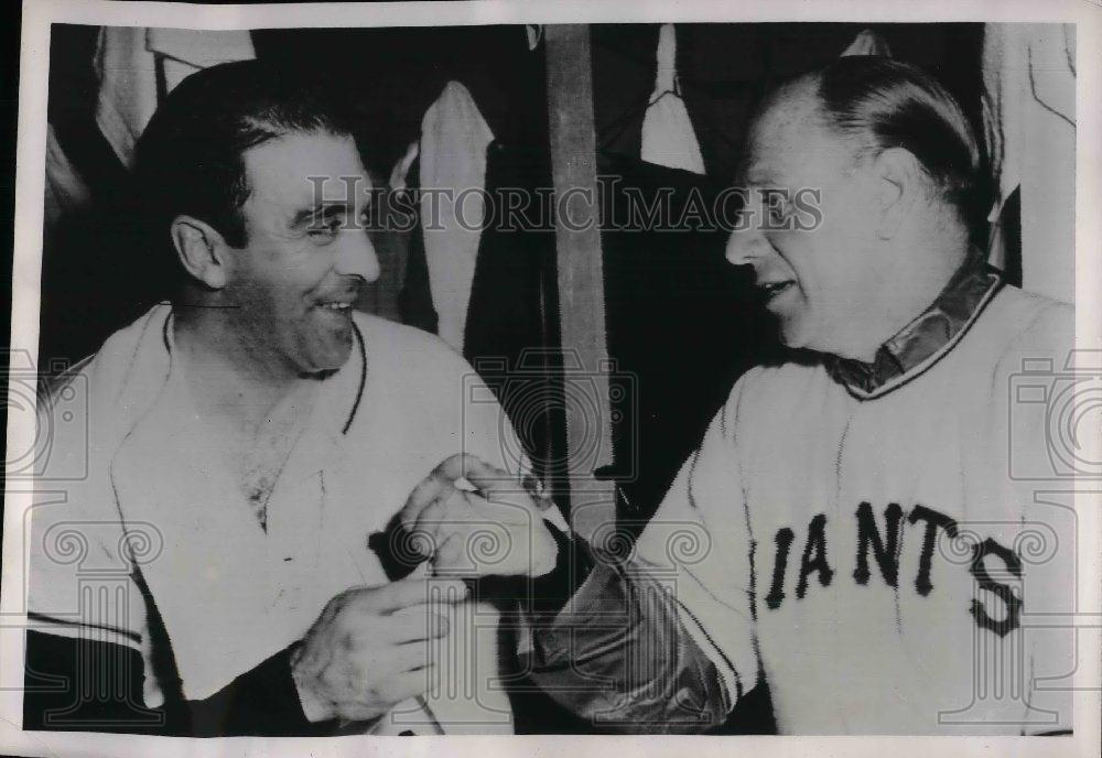 1952 Press Photo Pitcher Sal Maglie, Manager Leo Durocher - nea06170 - Historic Images