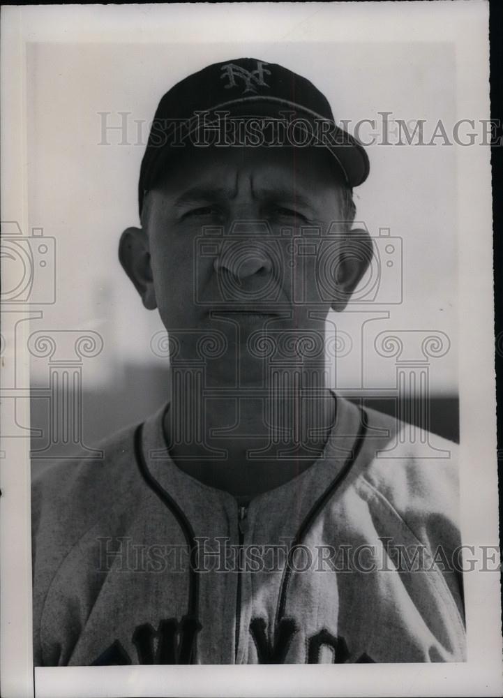 1948 Press Photo ex-Cubs&#39; Vern Olson trying out at NY Giants&#39; camp in Phoenix - Historic Images