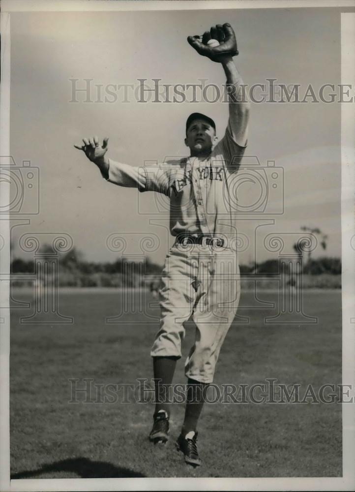 1940 Press Photo Morris Jones Rookie Outfielder Spring Training New York Giants - Historic Images